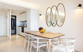Sunny Castillo Apartment